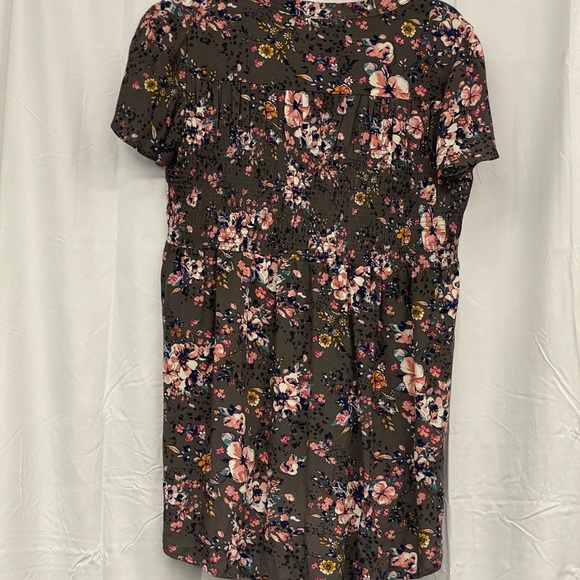 Women’s “Knox Rose” Sz Small high low Chiffon smocked button down flutter shirt - Picture 4 of 7